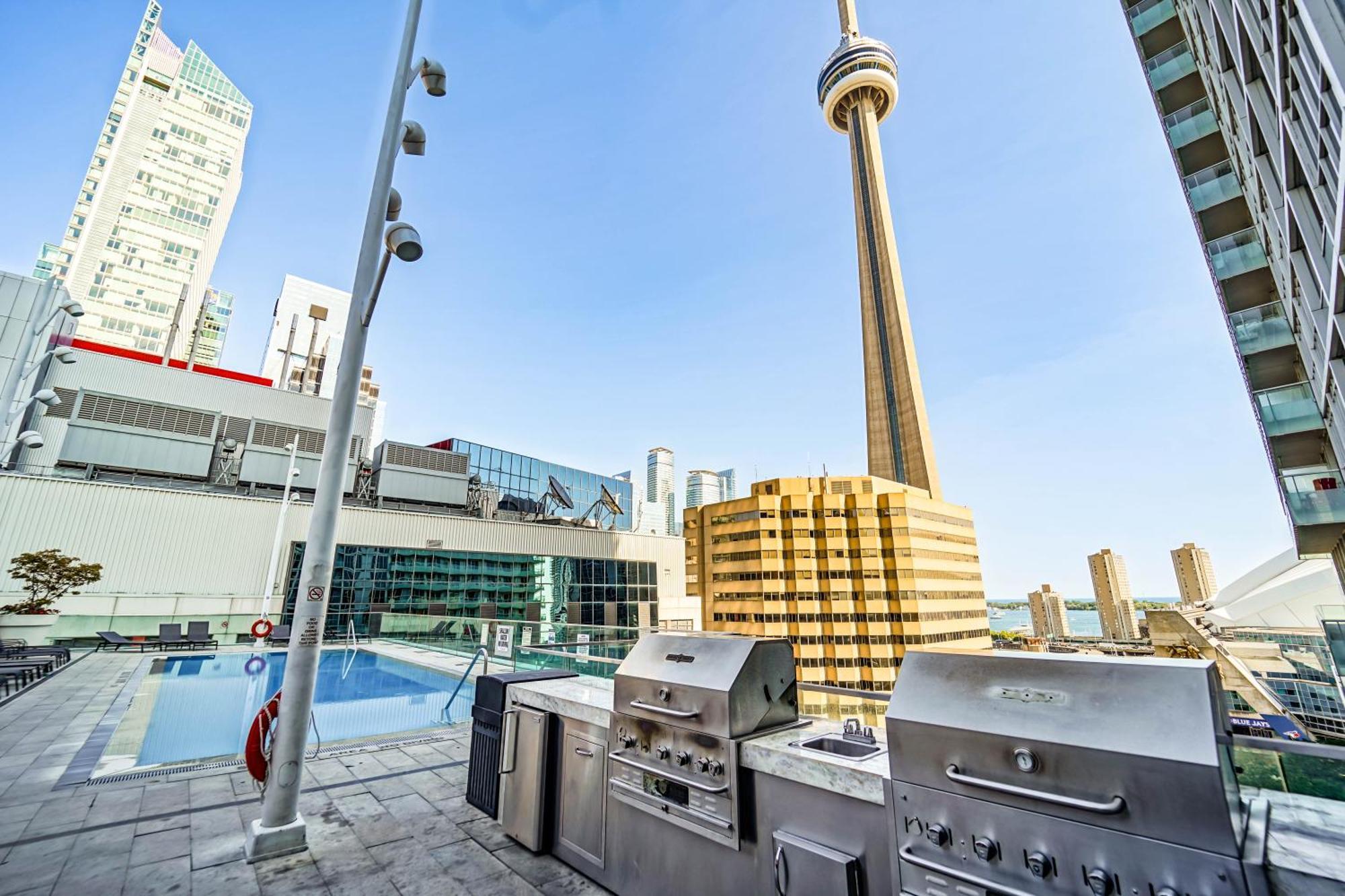 Chol Furnished Suites Heart Of Downtown Toronto, 2 Beds, Free Parking, Cn Tower View Dış mekan fotoğraf