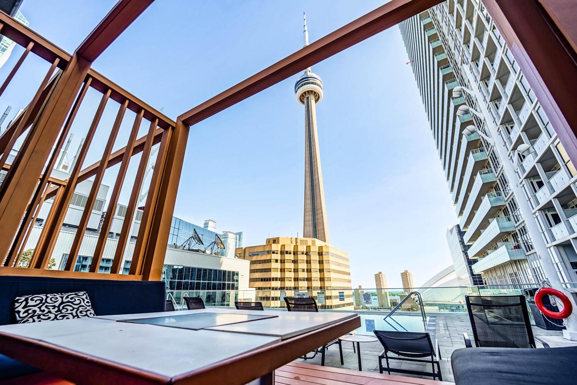 Chol Furnished Suites Heart Of Downtown Toronto, 2 Beds, Free Parking, Cn Tower View Dış mekan fotoğraf
