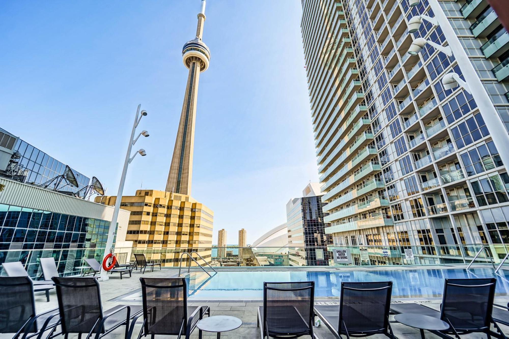 Chol Furnished Suites Heart Of Downtown Toronto, 2 Beds, Free Parking, Cn Tower View Dış mekan fotoğraf